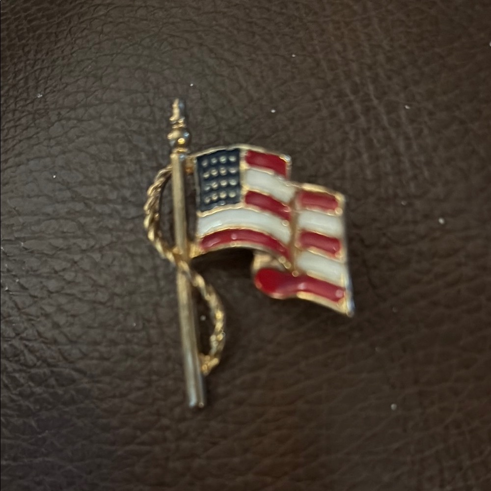 American Flag Pin Enamel and Gold Vintage